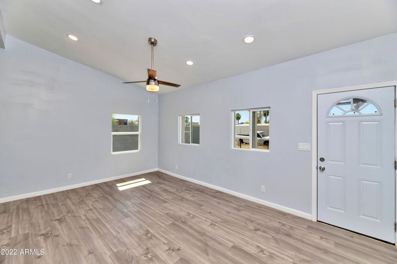 723 N 12th Ave, Phoenix, AZ 85007