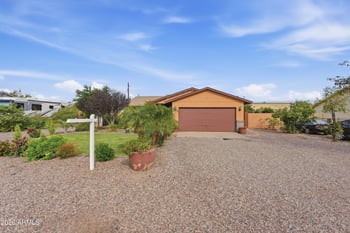 723 S Saguaro Dr, Apache Junction, AZ 85120