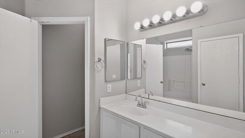 7230 W Sheila Ln, Phoenix, AZ 85033