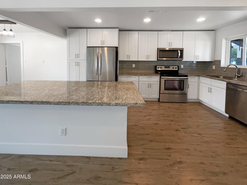 7231 23rd Ave, Phoenix, AZ 85021