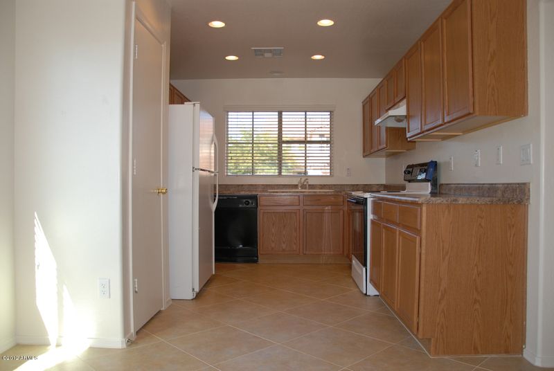 7231 W Raymond St, Phoenix, AZ 85043