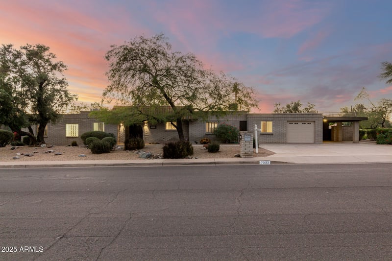 7232 22nd St, Phoenix, AZ 85020