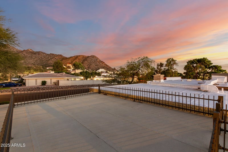 7232 22nd St, Phoenix, AZ 85020