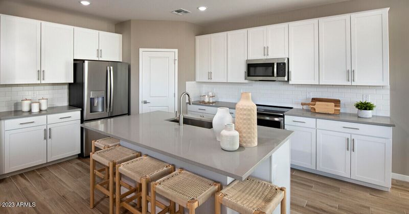 7232 N 74th Dr, Glendale, AZ 85303