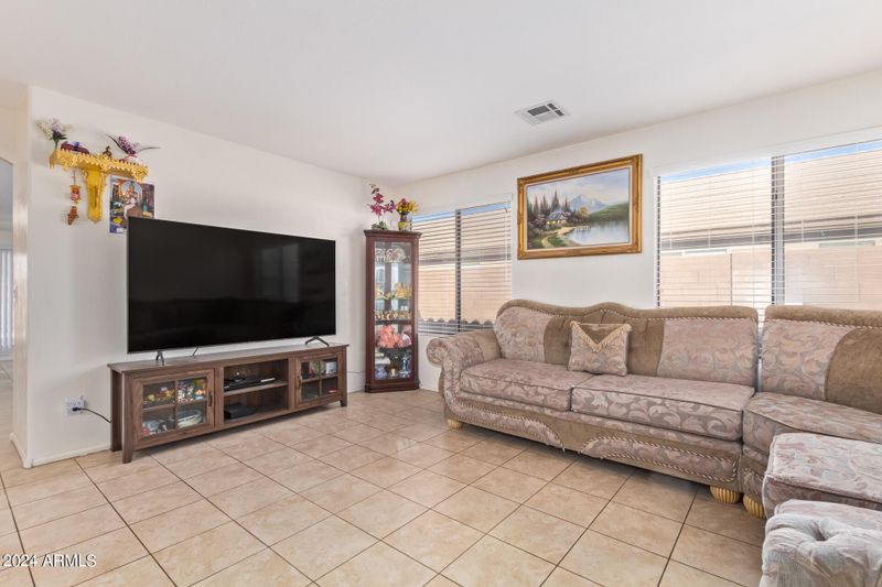 7232 S 46th Ln, Laveen, AZ 85339