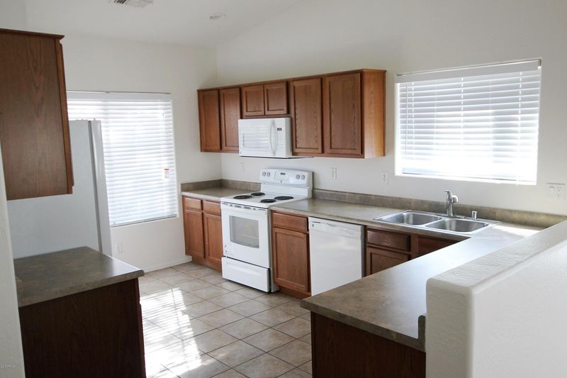 7232 W Crown King Rd, Phoenix, AZ 85043