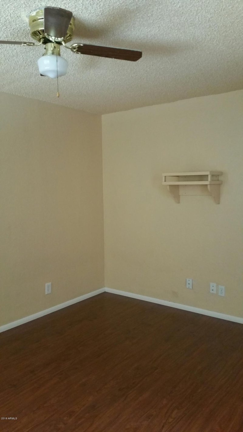 7232 W Rose Ln, Glendale, AZ 85303