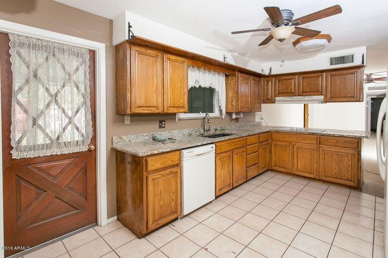 7234 N 11th Ave, Phoenix, AZ 85021