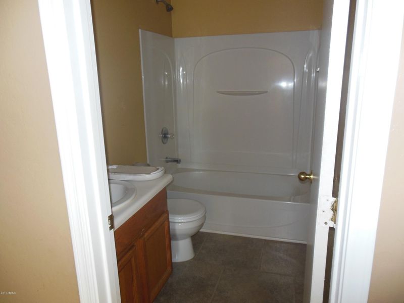 7236 S 42nd Dr, Phoenix, AZ 85041