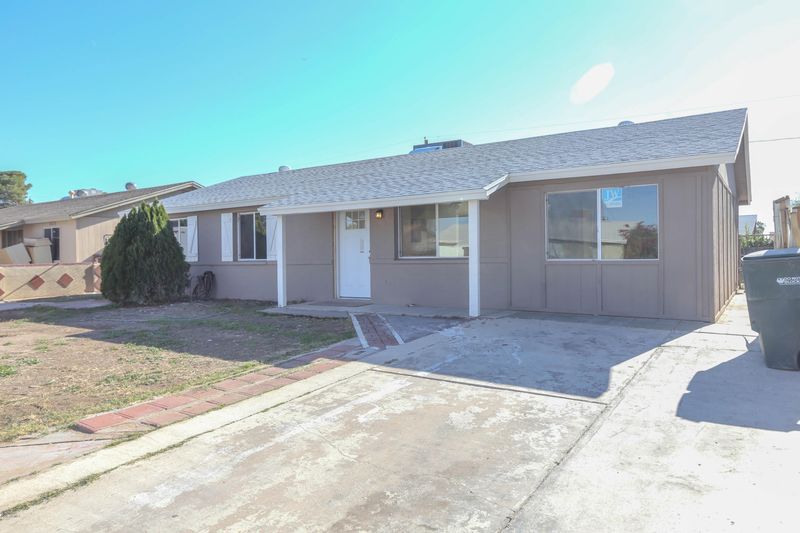 7237 W College Dr, Phoenix, AZ 85033