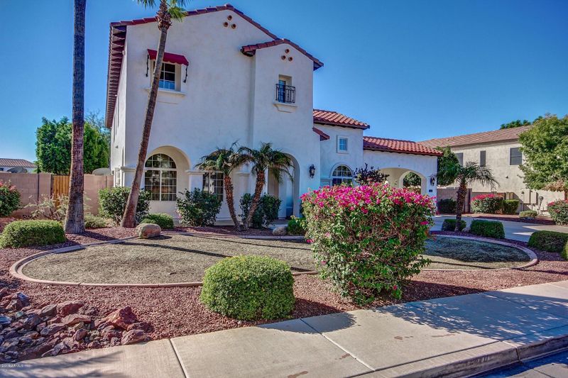 7239 W Softwind Dr, Peoria, AZ 85383
