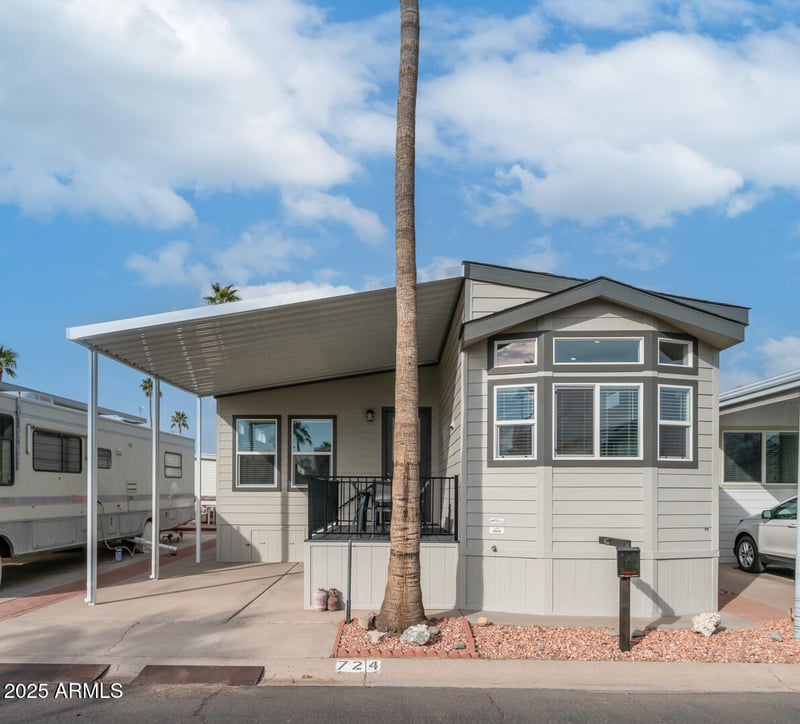 724 Emerald Dr, Apache Junction, AZ 85119
