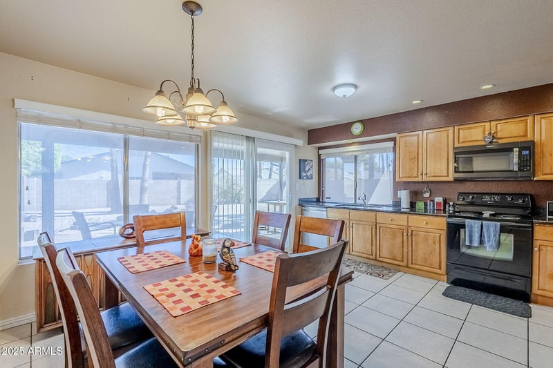 724 Garnet Ave, Mesa, AZ 85210