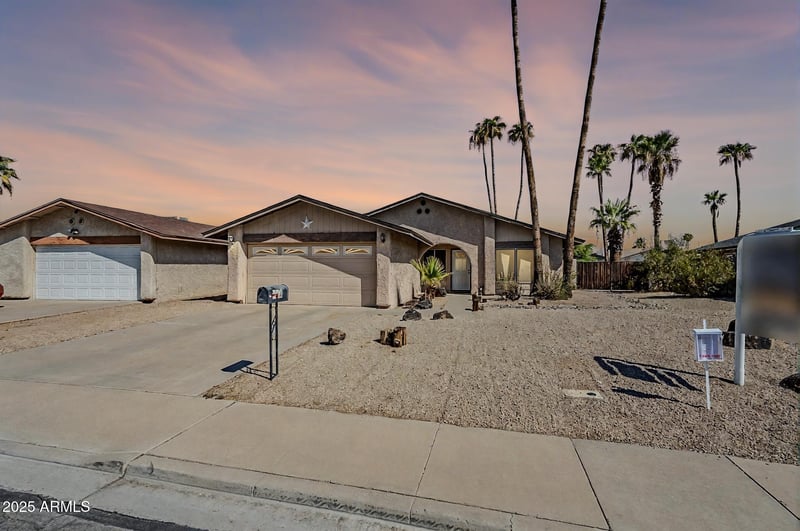 724 Garnet Ave, Mesa, AZ 85210