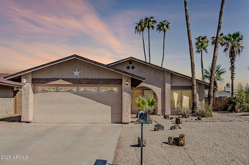 724 Garnet Ave, Mesa, AZ 85210