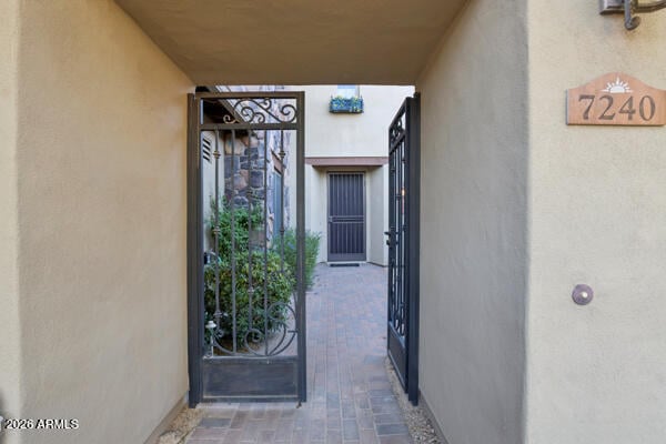 7240 E Aurora Dr, Scottsdale, AZ 85266