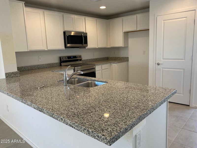 7240 Griffin Ln, San Tan Valley, AZ 85143