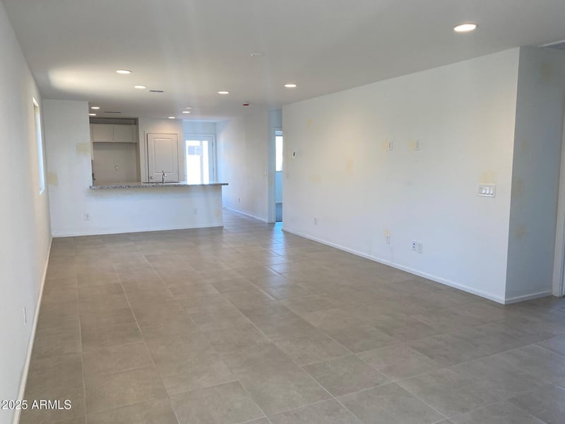 7240 Griffin Ln, San Tan Valley, AZ 85143