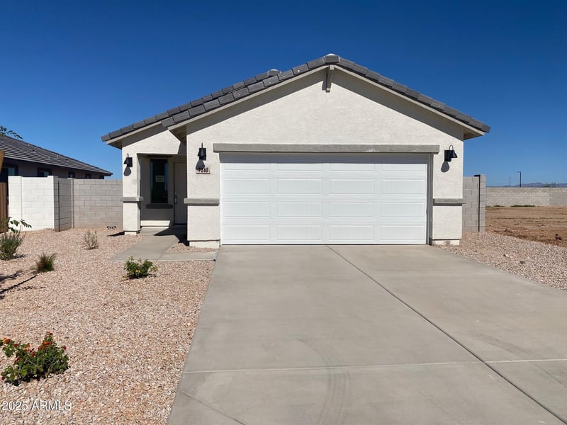7240 Griffin Ln, San Tan Valley, AZ 85143