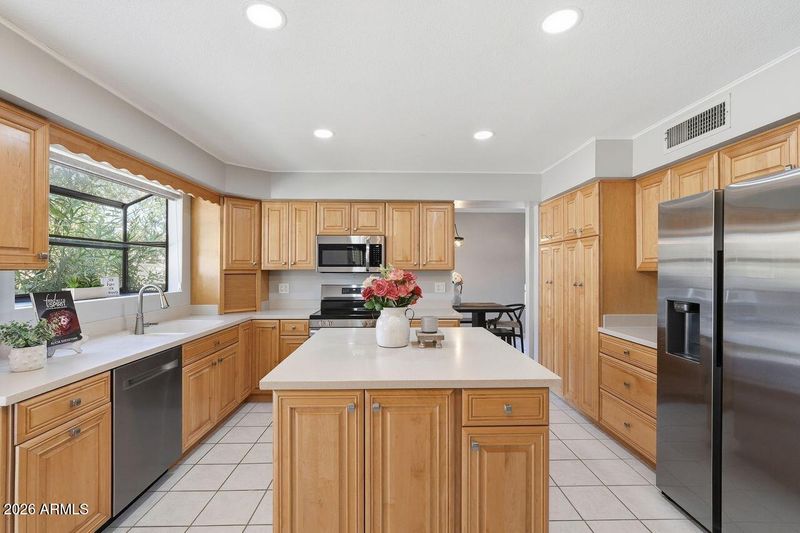 7241 S Terrace Rd, Tempe, AZ 85283