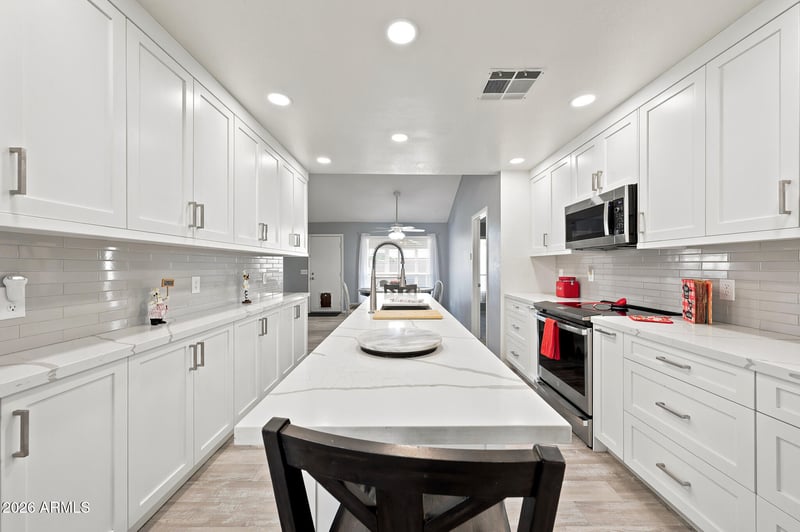 7241 Laurel Ln, Peoria, AZ 85345
