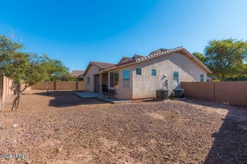 7242 Ellis St, Laveen, AZ 85339