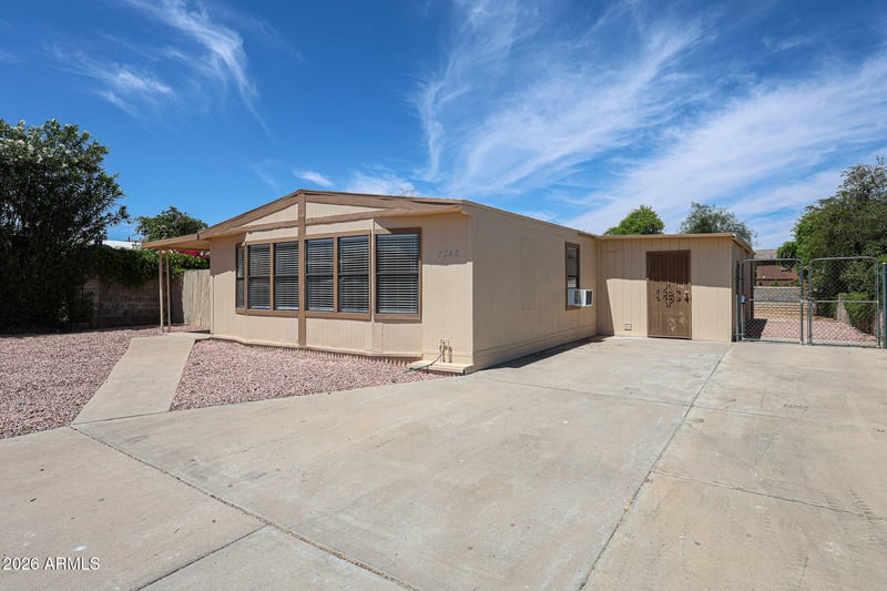 7242 S 41st St, Phoenix, AZ 85042