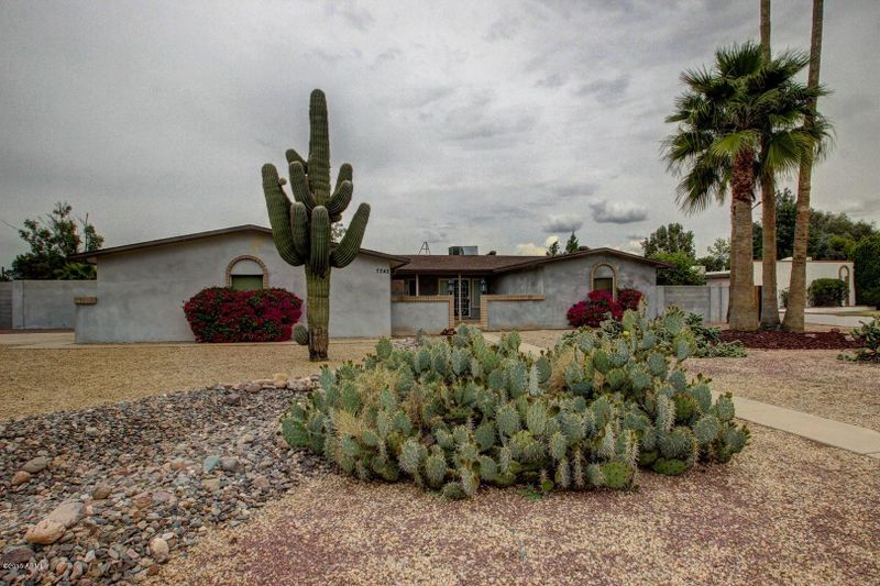 7242 W Villa Rita Dr, Glendale, AZ 85308