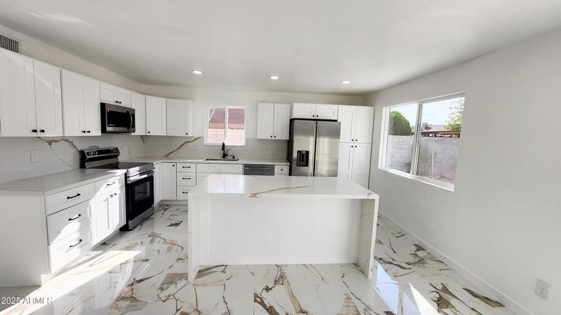 7243 Sierra St, Peoria, AZ 85345