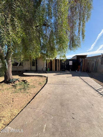 7245 41st Way, Phoenix, AZ 85042