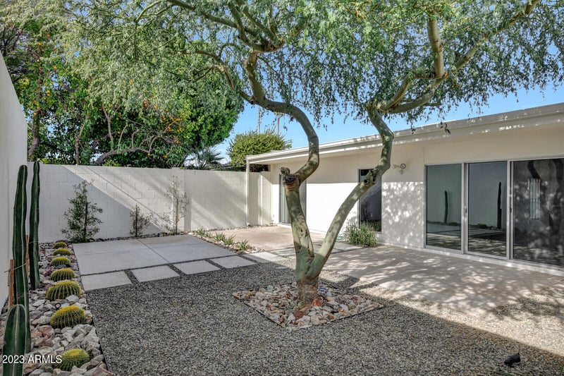 7245 E Joshua Tree Ln, Scottsdale, AZ 85250