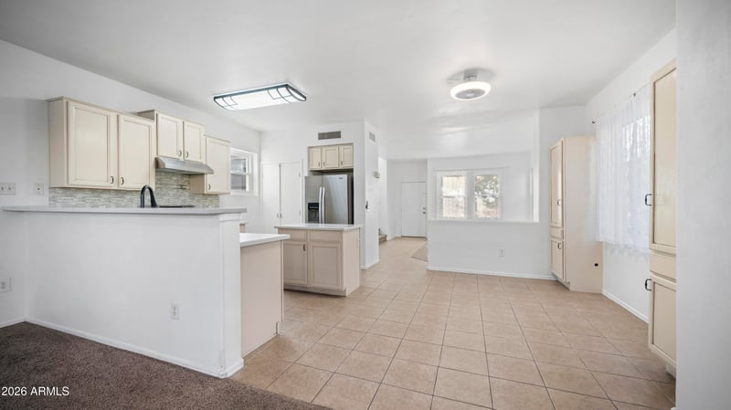7245 S 41st Dr, Phoenix, AZ 85041