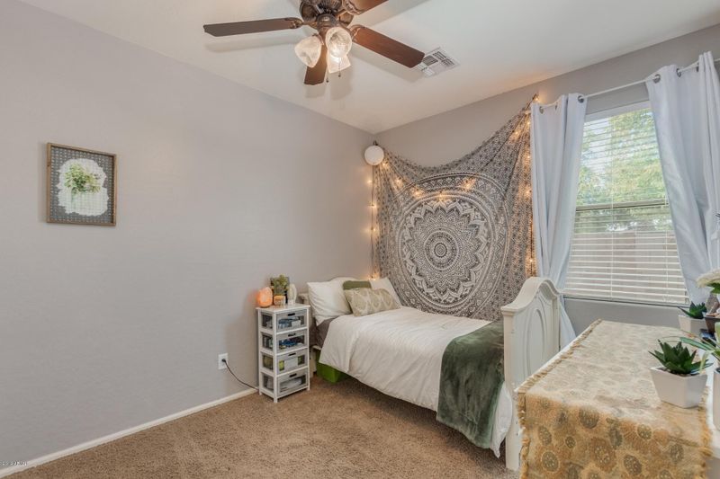 7245 W Solano Dr, Glendale, AZ 85303