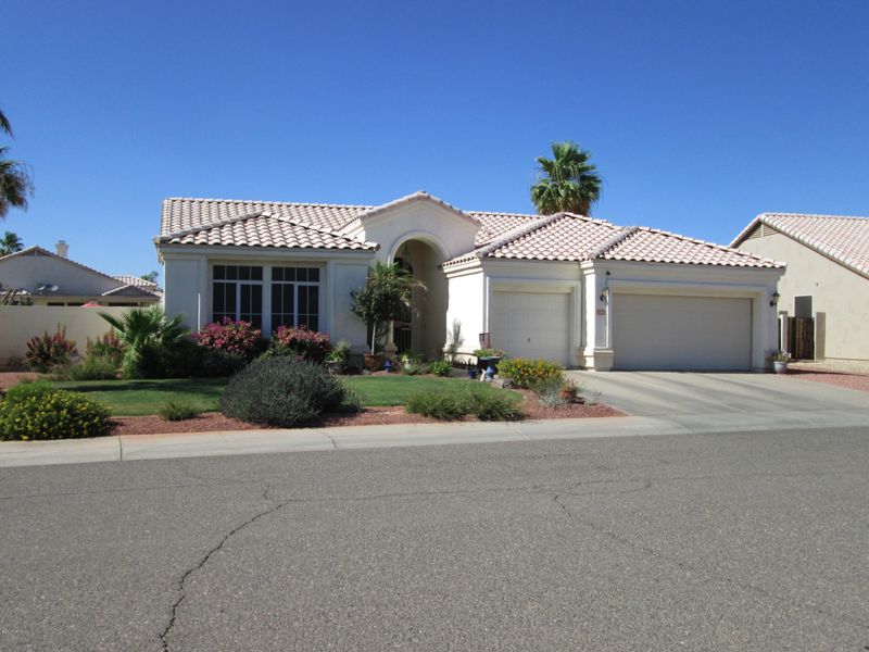 7246 W Robin Ln, Glendale, AZ 85310