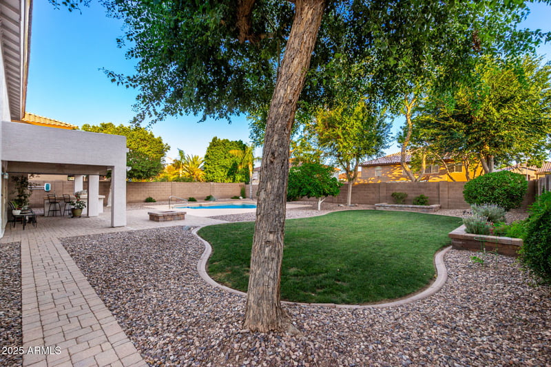 7247 Buckskin Trl, Peoria, AZ 85383