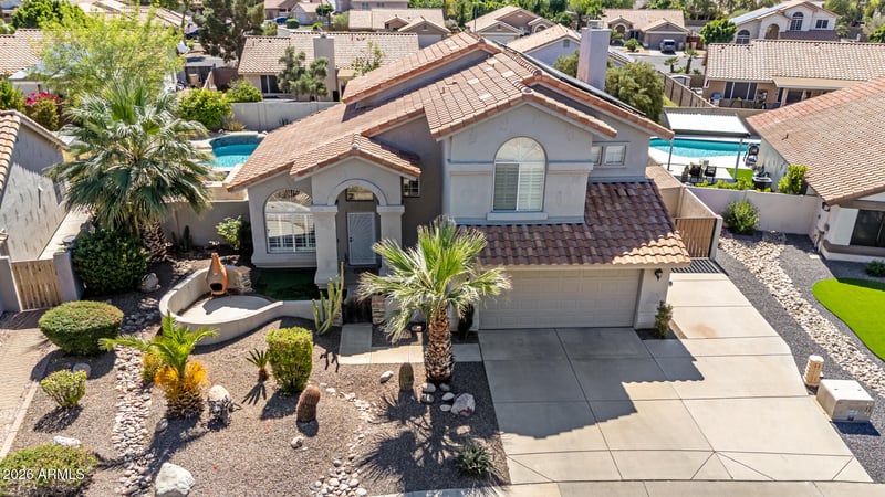 7247 Los Gatos Dr, Glendale, AZ 85310