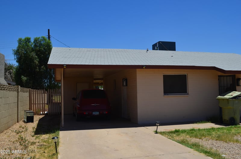 7249 50th Dr, Glendale, AZ 85301