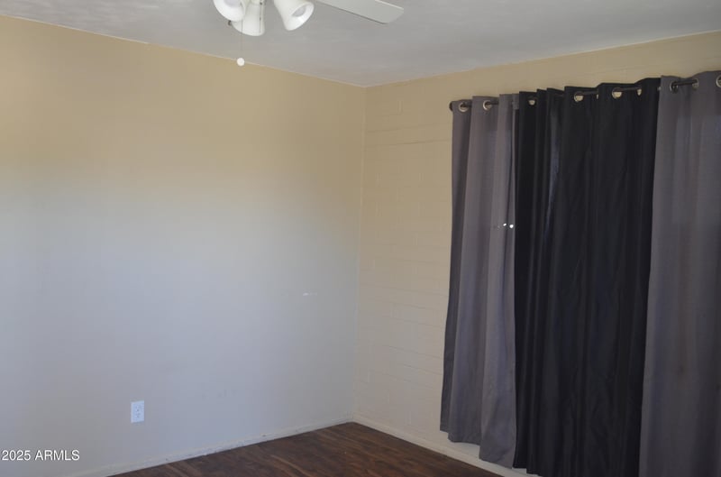 7249 50th Dr, Glendale, AZ 85301