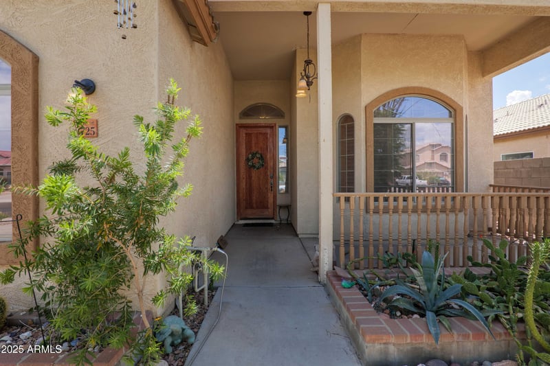 725 Beth Dr, Phoenix, AZ 85041