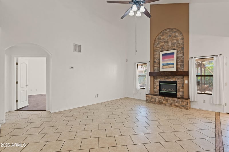 725 Beth Dr, Phoenix, AZ 85041