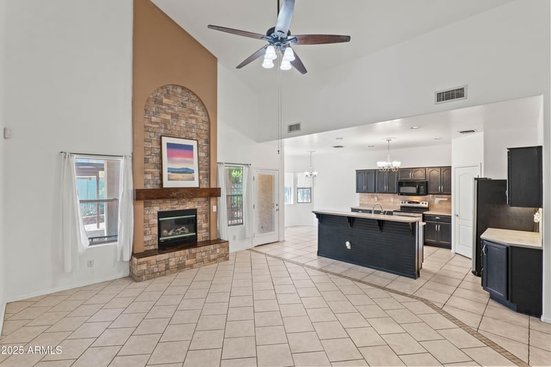 725 Beth Dr, Phoenix, AZ 85041