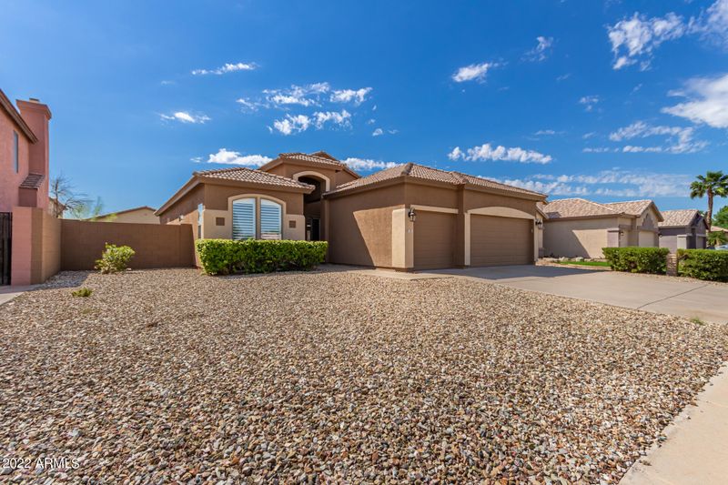 725 E Orchid Ln, Gilbert, AZ 85296