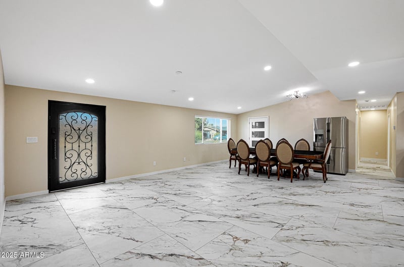 725 Encanto Dr, Tempe, AZ 85281