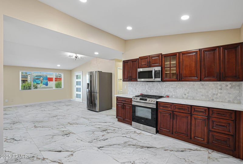 725 Encanto Dr, Tempe, AZ 85281