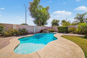 725 Beverly Ln, Phoenix, AZ 85023