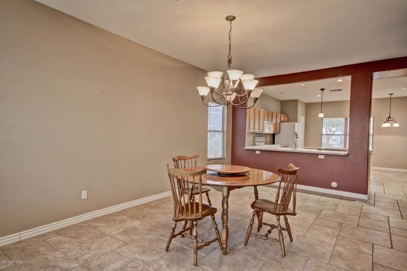 725 W Henderson Ln, Gilbert, AZ 85233