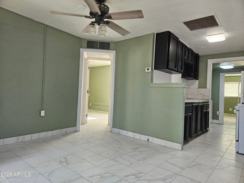 725 W Southgate Ave W, Phoenix, AZ 85041
