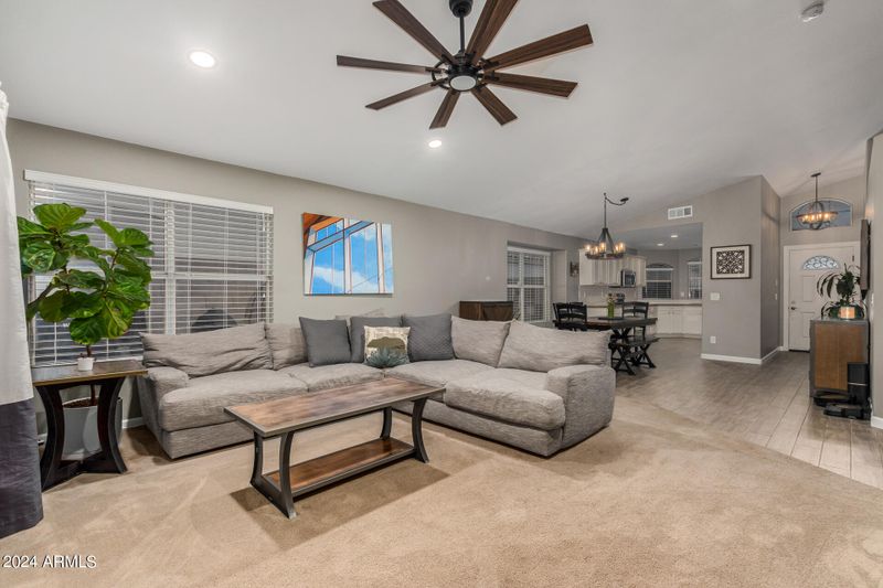 7250 E Kiva Ave, Mesa, AZ 85209