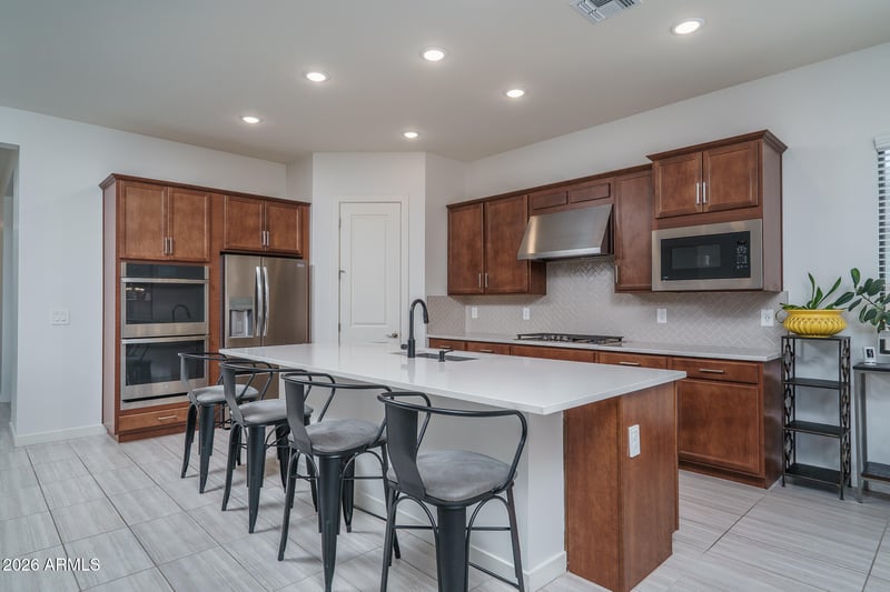 7250 N 80th Ln, Glendale, AZ 85303