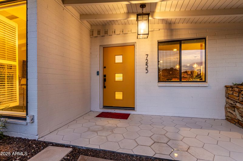 7255 N 12th St, Phoenix, AZ 85020
